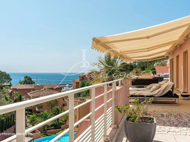Appartement avec terrasse et piscine