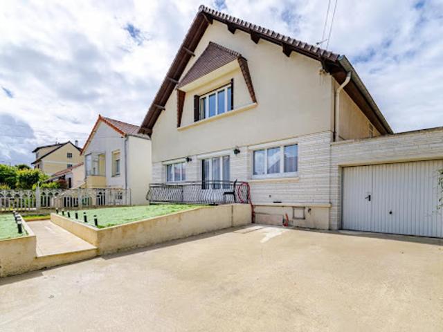 Appartement avec terrasse et piscine