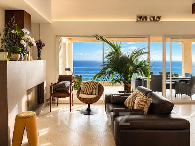 Appartement avec terrasse et piscine