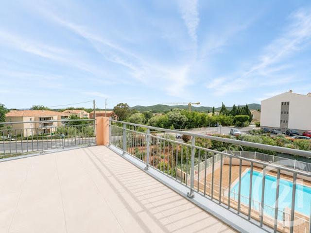Appartement avec terrasse et piscine