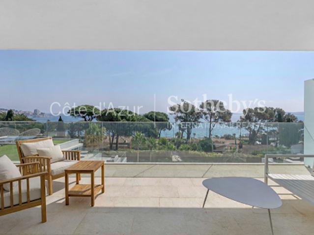 Appartement avec terrasse et piscine