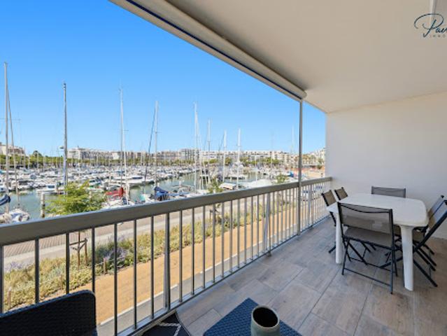 Appartement avec terrasse et piscine