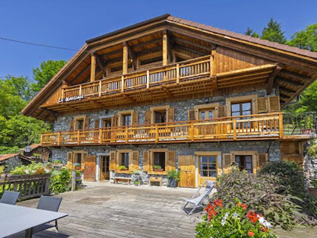 Appartement avec terrasse et piscine
