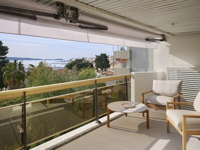 Appartement avec terrasse et piscine