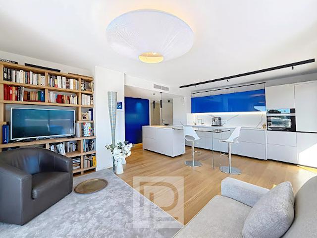 Appartement avec terrasse et piscine