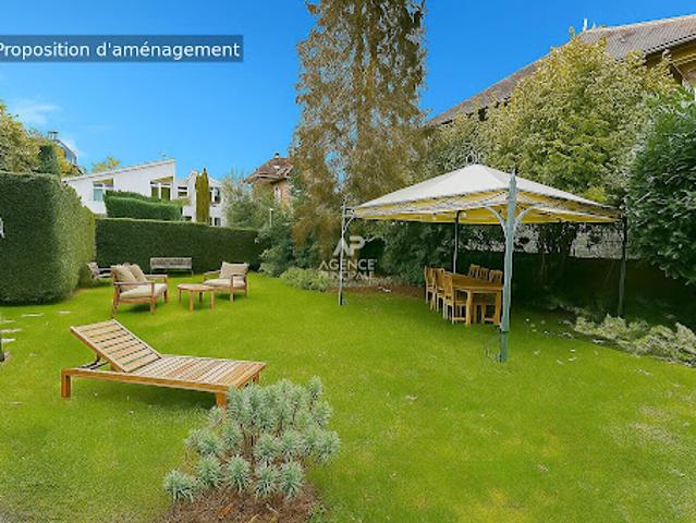 Appartement avec terrasse et piscine