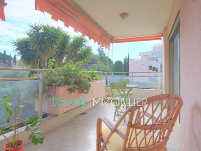 Appartement avec terrasse et piscine