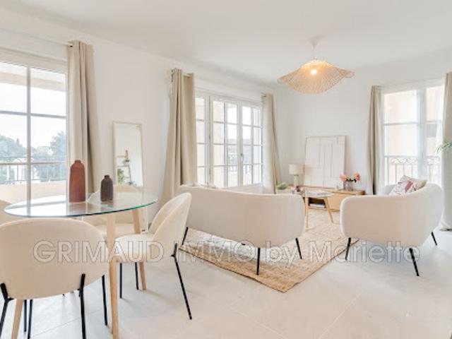 Appartement avec terrasse et piscine