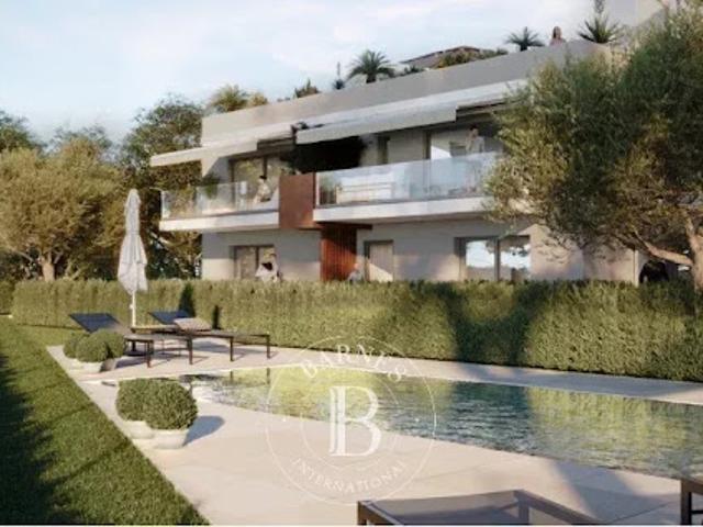 Appartement avec terrasse et piscine