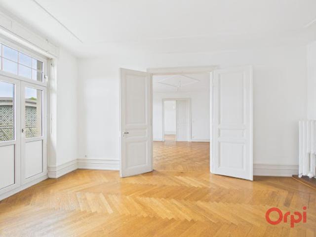 Appartement avec terrasse et piscine