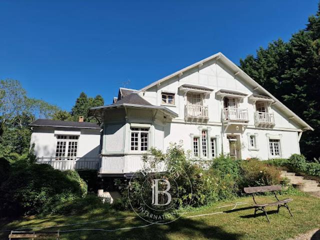 Appartement avec terrasse et piscine