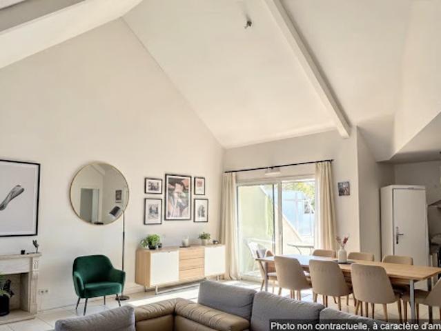 Appartement avec terrasse et piscine