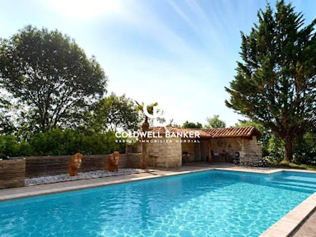 Appartement avec terrasse et piscine