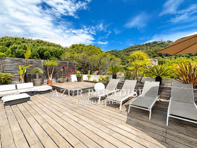 Appartement avec terrasse et piscine