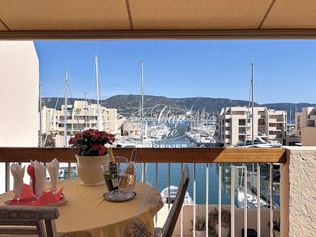 Appartement avec terrasse et piscine
