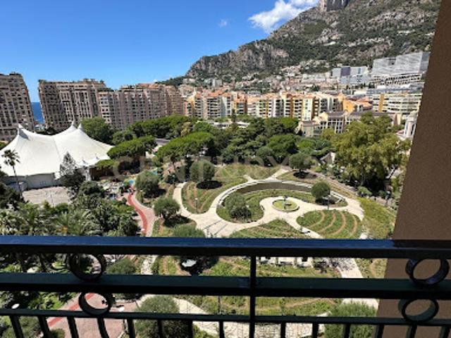 Appartement avec terrasse et piscine