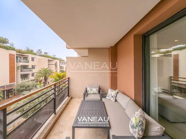 Appartement avec terrasse et piscine