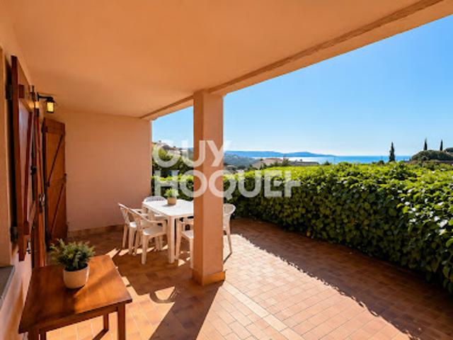 Appartement avec terrasse et piscine
