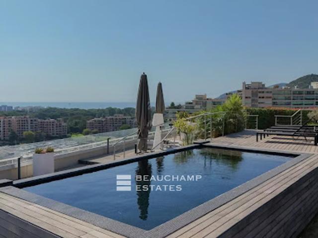 Appartement avec terrasse et piscine