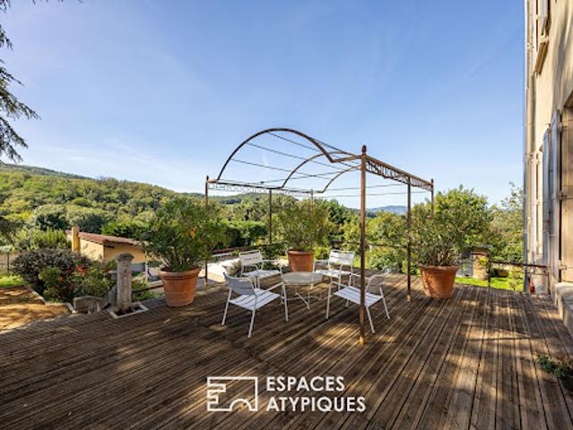 Appartement avec terrasse et piscine
