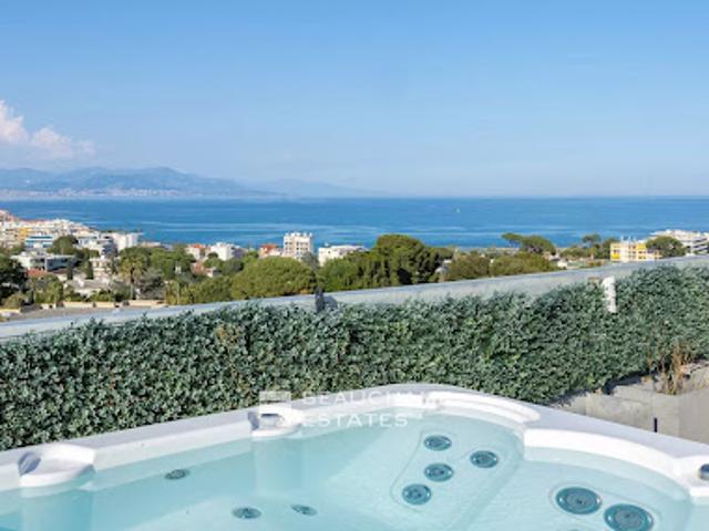 Appartement avec terrasse et piscine