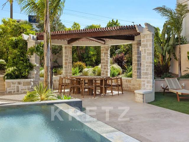 Appartement avec terrasse et piscine