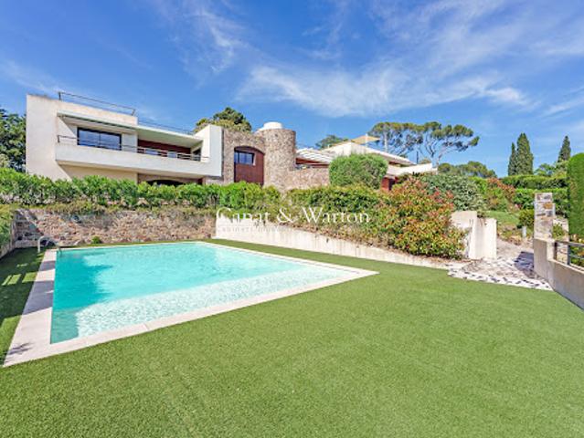 Appartement avec terrasse et piscine