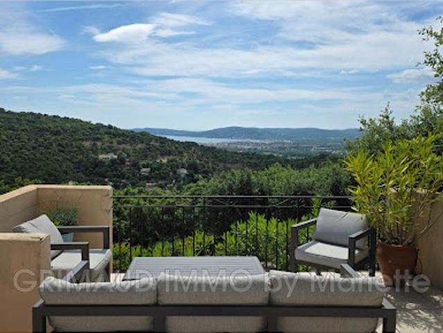Appartement avec terrasse et piscine