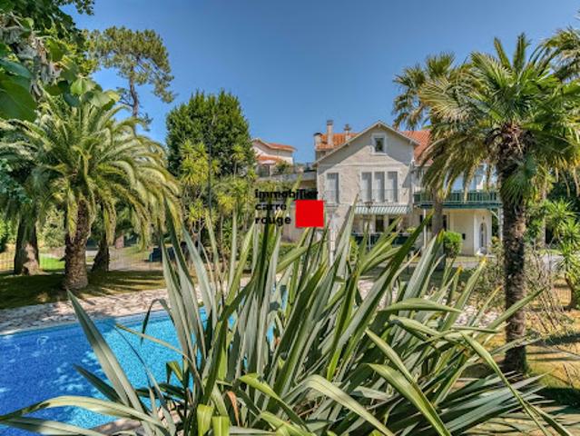 Appartement avec terrasse et piscine