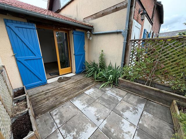 Appartement avec terrasse et staitoonnemrnt Chandelles Coulombs
