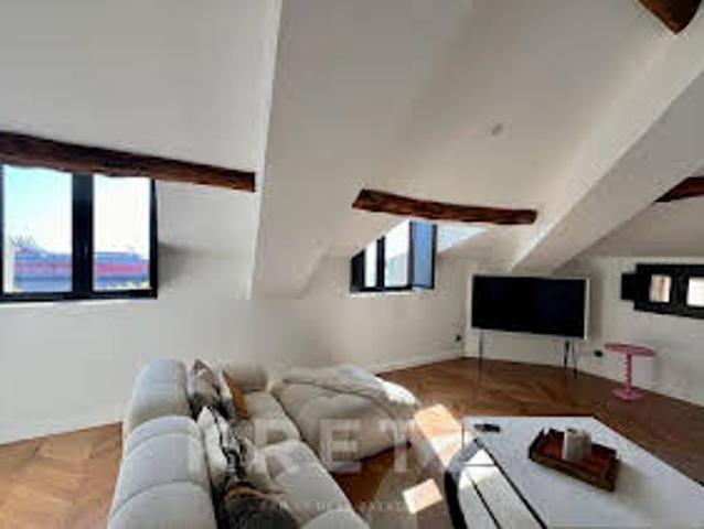 Appartement avec terrasse en bord de mer