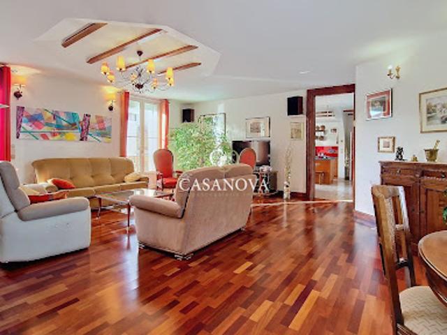 Appartement avec terrasse en bord de mer