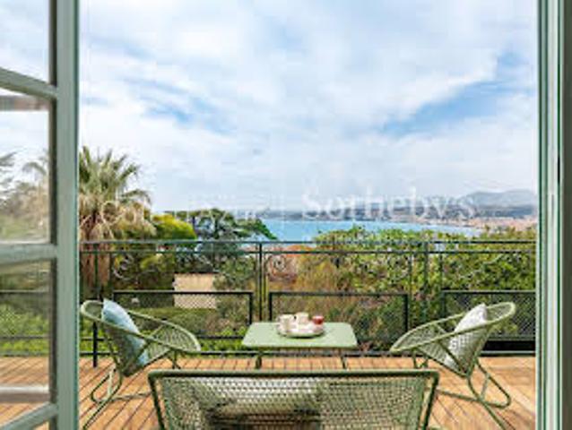 Appartement avec Terrasse en Bord de mer