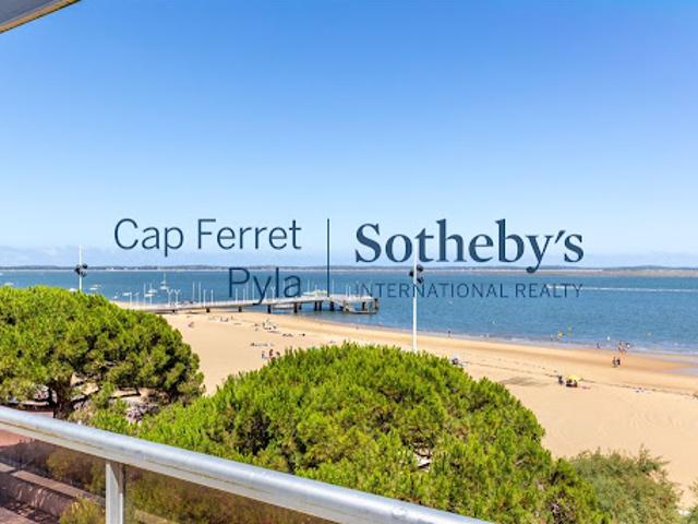 Appartement avec terrasse en bord de mer