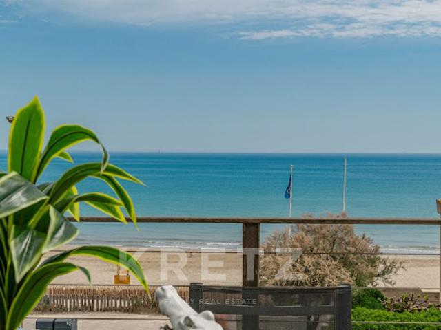 Appartement avec terrasse en bord de mer