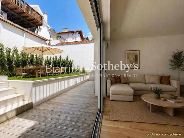 Appartement avec terrasse en bord de mer