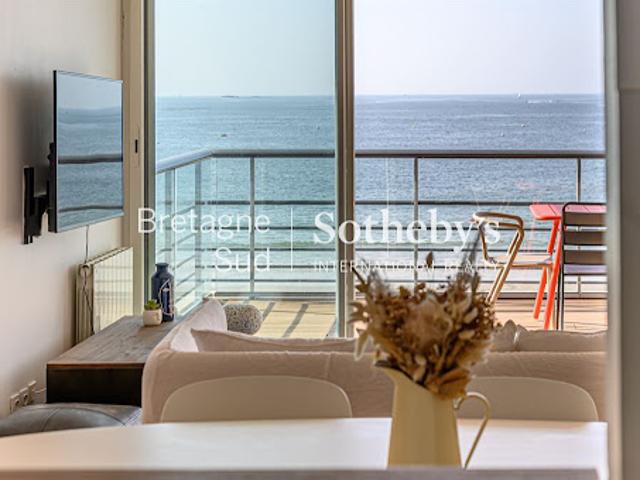 Appartement avec terrasse en bord de mer