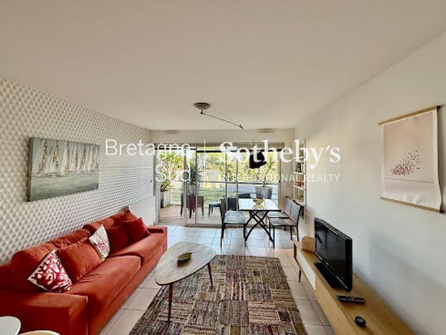 Appartement avec terrasse en bord de mer