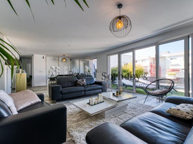 Appartement avec terrasse en bord de mer
