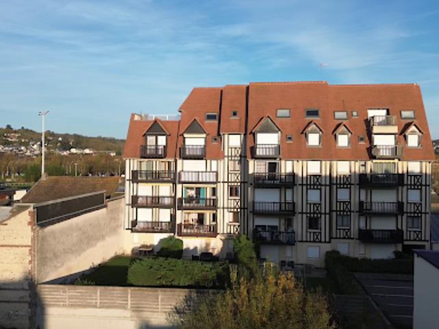 Appartement avec terrasse en bord de mer
