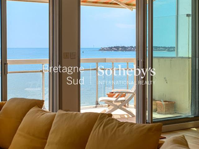 Appartement avec terrasse en bord de mer