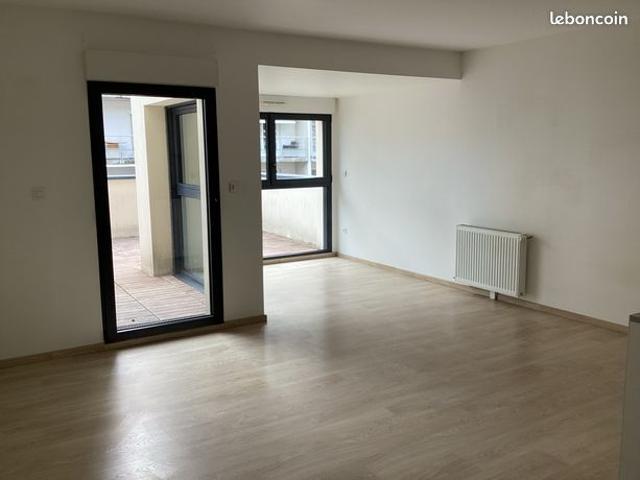 Appartement avec terrasse en centre ville