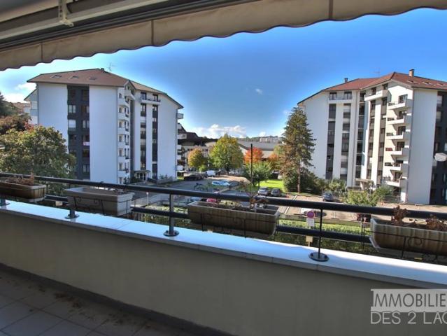 Appartement avec terrasse proche vieille ville d'Annecy