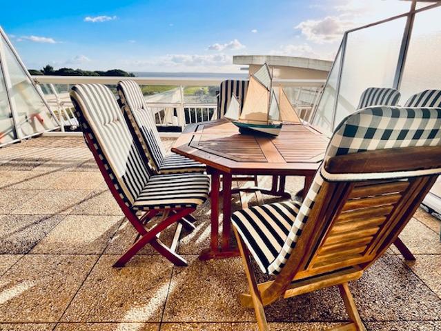 Appartement avec terrasse vue mer