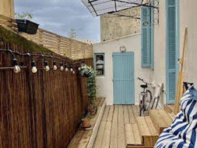 Appartement contemporain avec terrasse