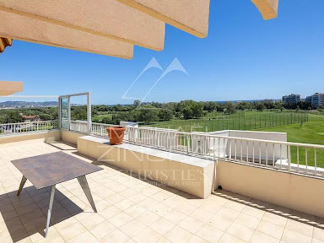 Appartement avec terrasse et piscine