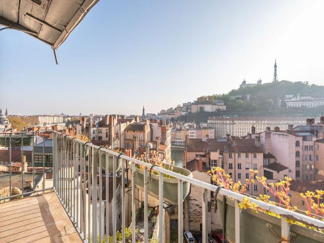 Appartement avec vue 106.16 m2 à rénover