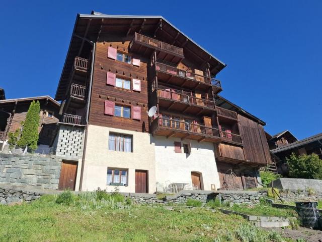 Appartement avec vue panoramique à Hérémence VS