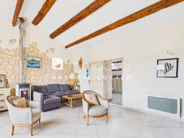 Appartement avec vue sur les Alpilles, proche centre ville