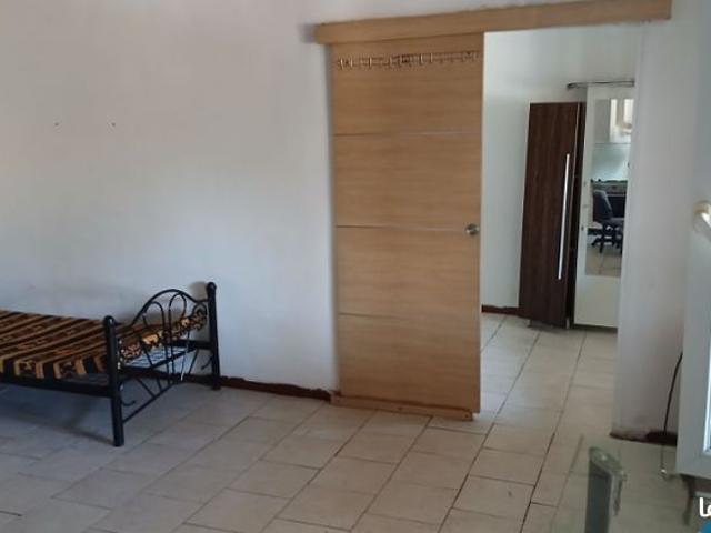 Appartement avec veranda Marseille 35 m2 Syndic bénévole peu de charges de copropriété